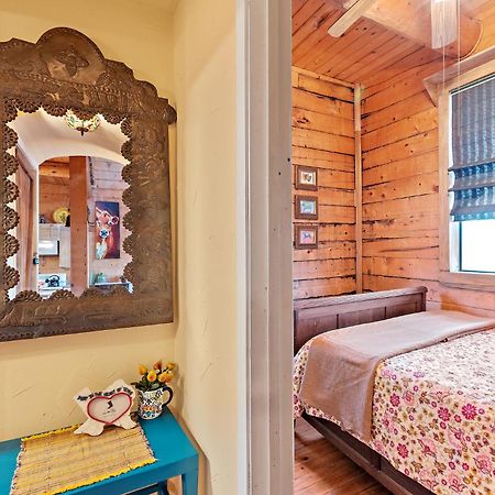 Mighty Oak Log Cabin Фредериксберг Экстерьер фото