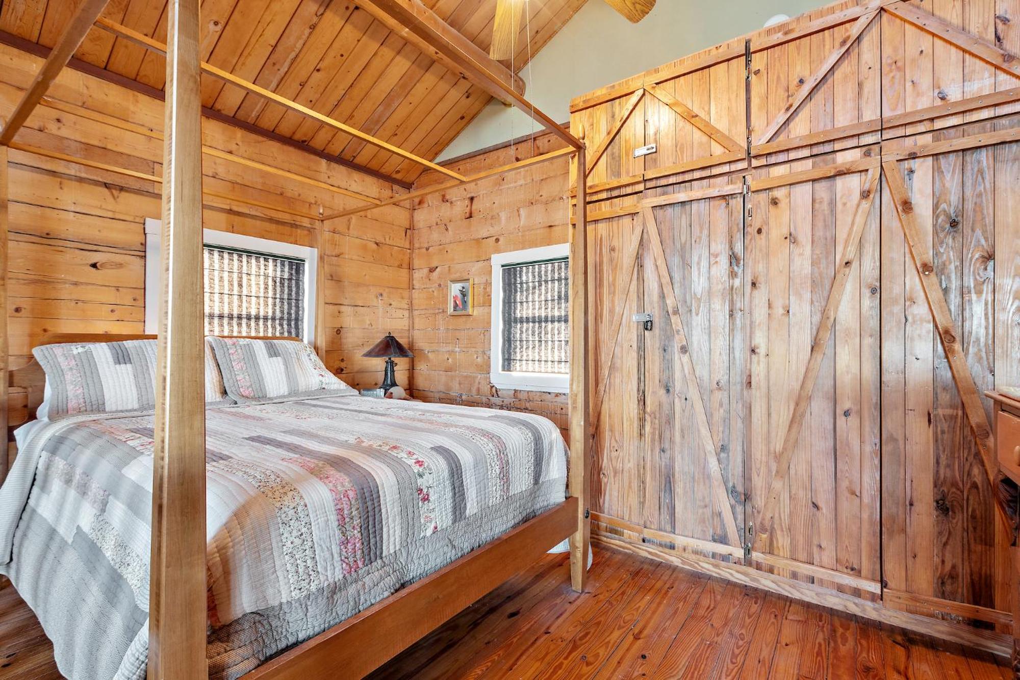 Mighty Oak Log Cabin Фредериксберг Экстерьер фото