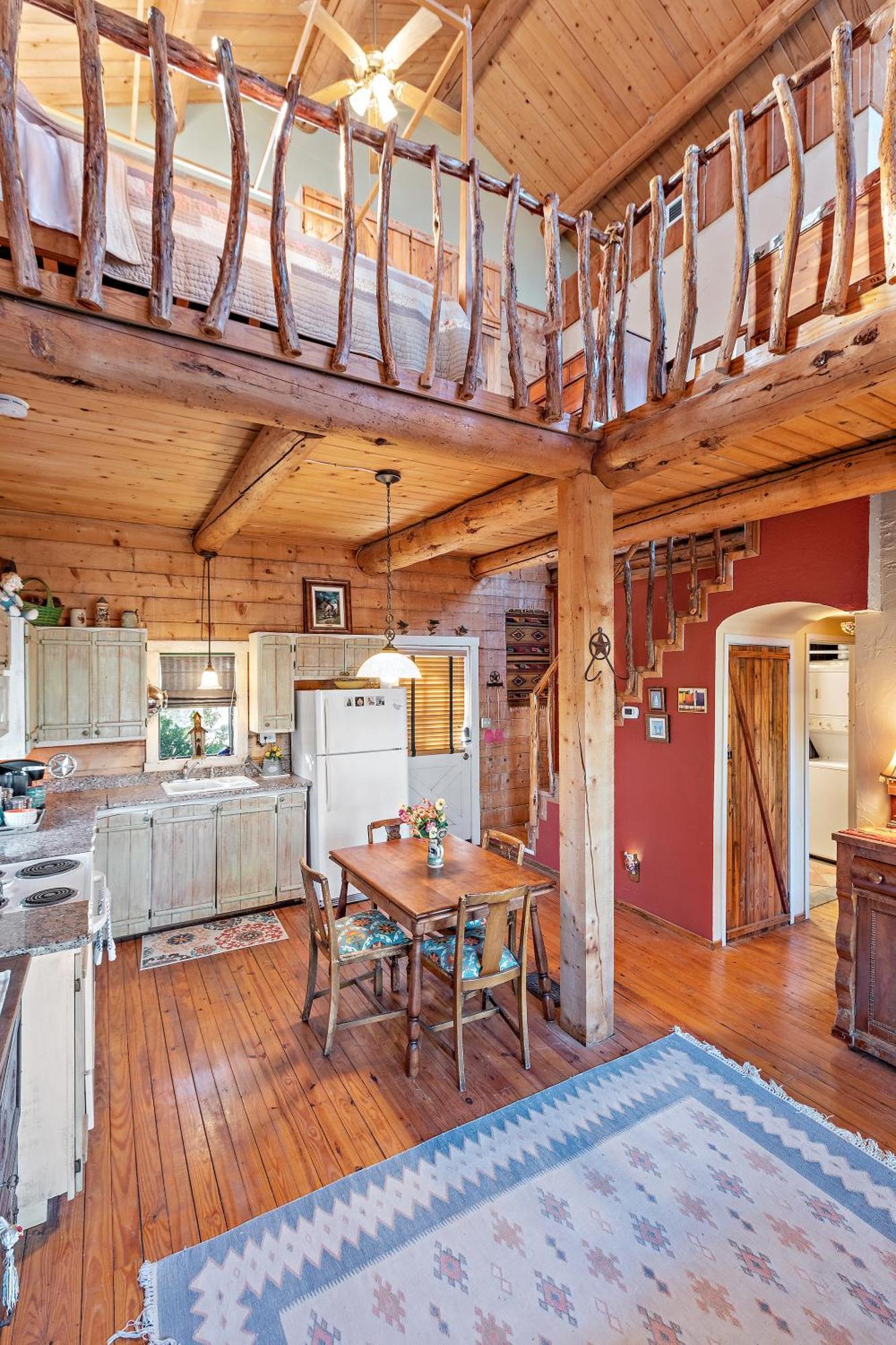 Mighty Oak Log Cabin Фредериксберг Экстерьер фото